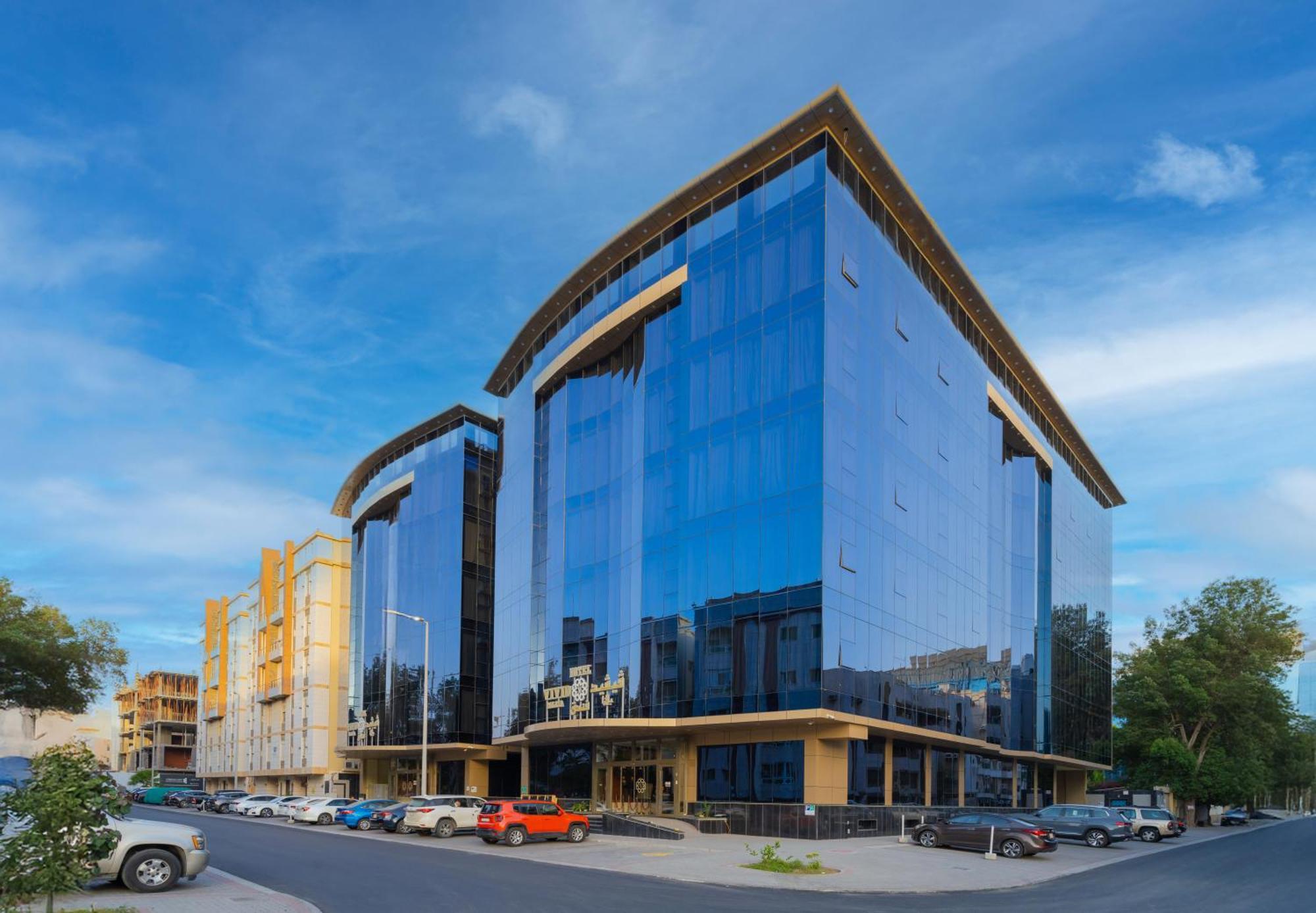 Dancenter Red Sea Fountain Alhamra Vivid Plaza Apartment